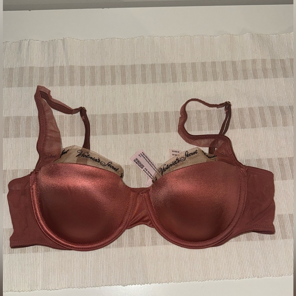 Beautiful Victoria Secret Very Sexy Bra